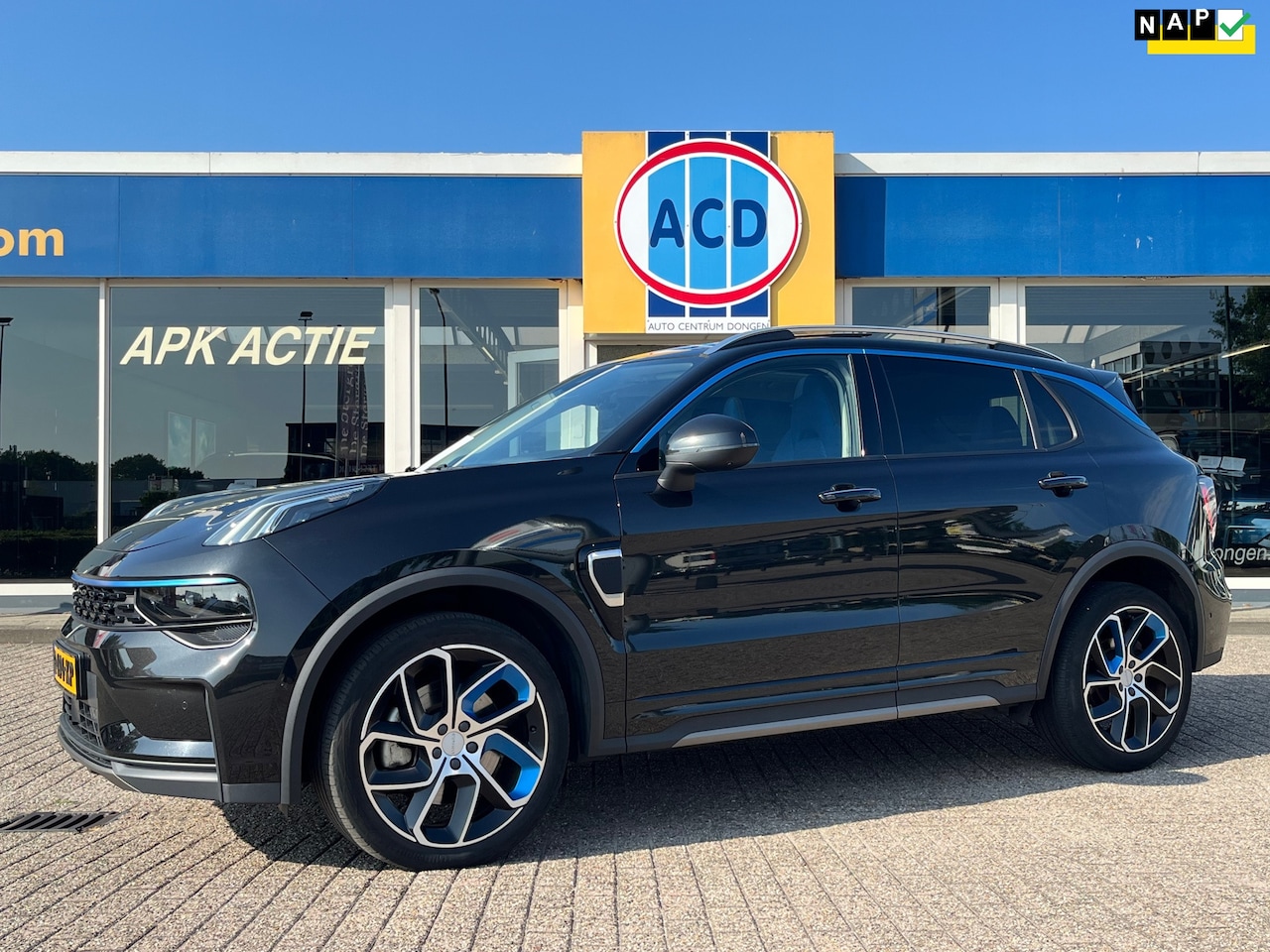 Lynk & Co 01 - 1.5 261pk PHEV 7DCTH | Orig.NL | Trekhaak | PanoramaDak | 360 graden Camera | Carplay | - AutoWereld.nl