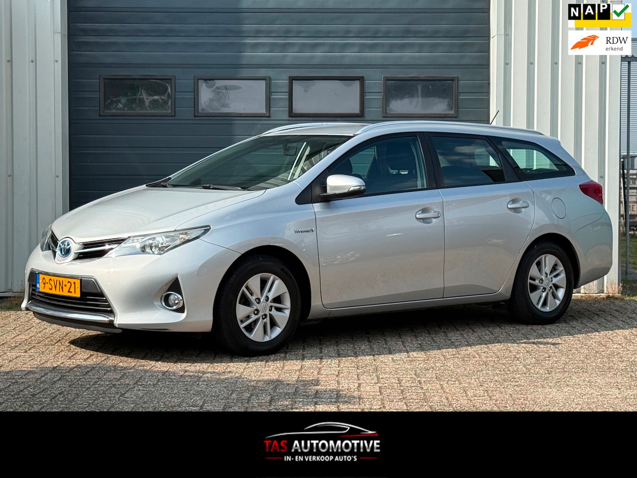 Toyota Auris Touring Sports - 1.8 Hybrid Aspiration NAVI/CLIMA - AutoWereld.nl