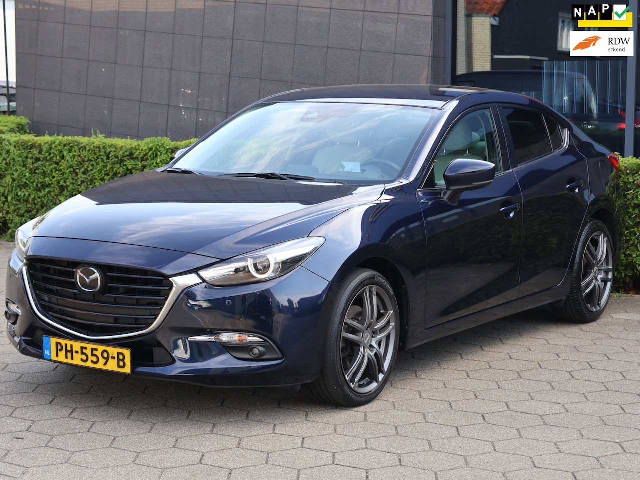 Mazda 3 - 2.0 SkyActiv-G 120 GT-M|Vol Opties!| Dealer Onderhouden - AutoWereld.nl