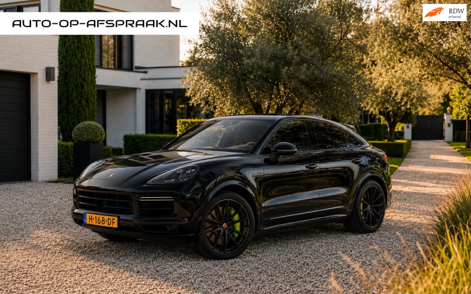 Porsche Cayenne Coupé - 3.0 E-Hybrid Chrono Pano Luchtv. Leer - AutoWereld.nl