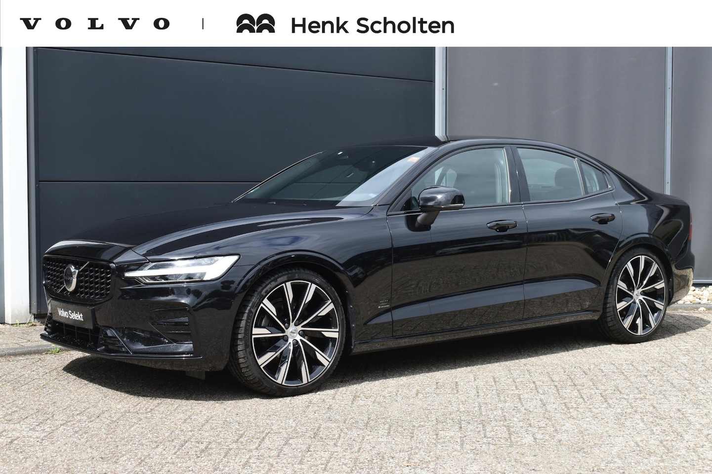 Volvo S60 - B4 Plus Dark | Harman Kardon Premium Geluid | 20' lichtmetalen velgen | Elektrisch verstel - AutoWereld.nl