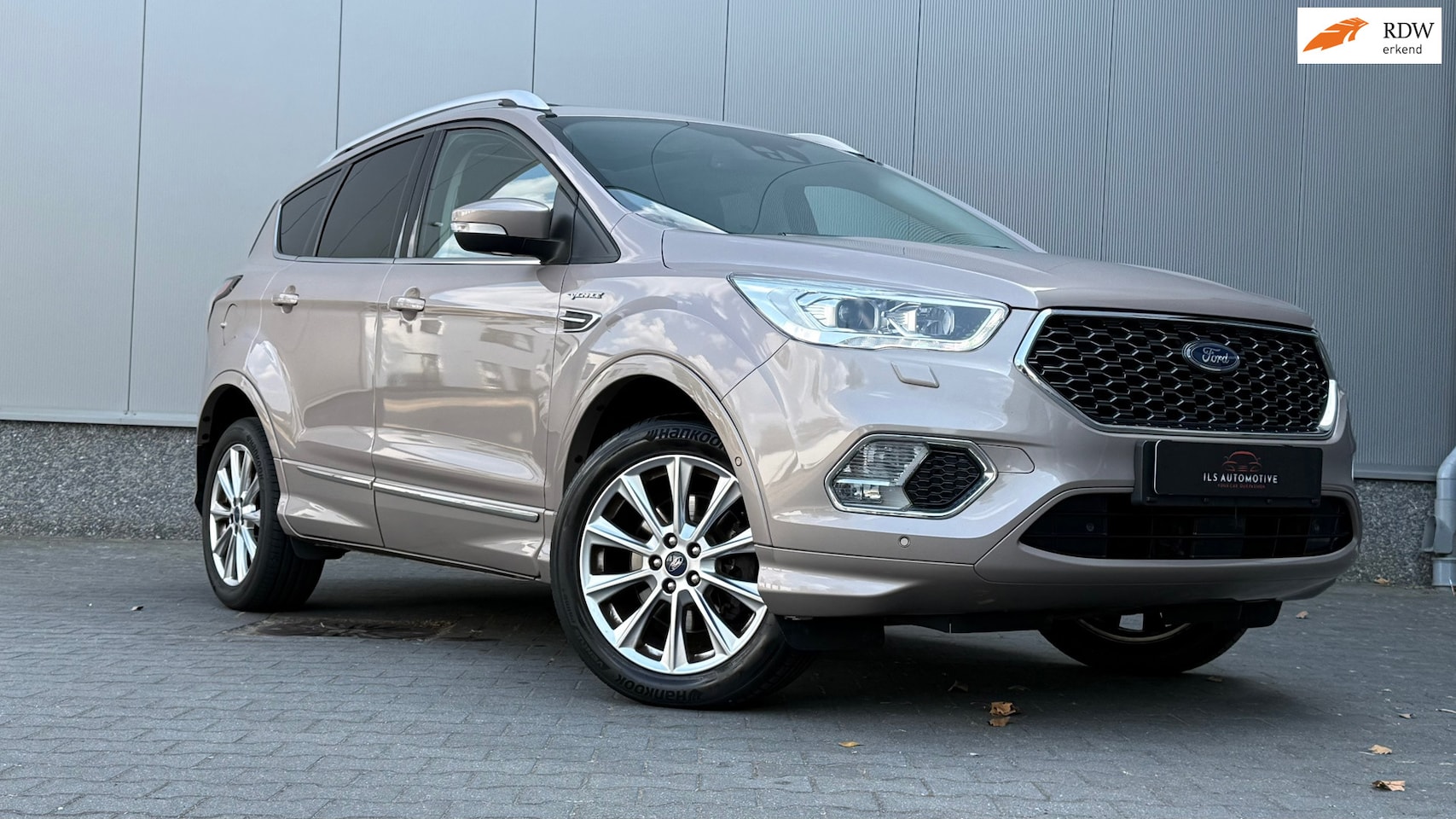 Ford Kuga - Vignale 4WD AUT Pano ACC Trekhaak Camera Leder - AutoWereld.nl