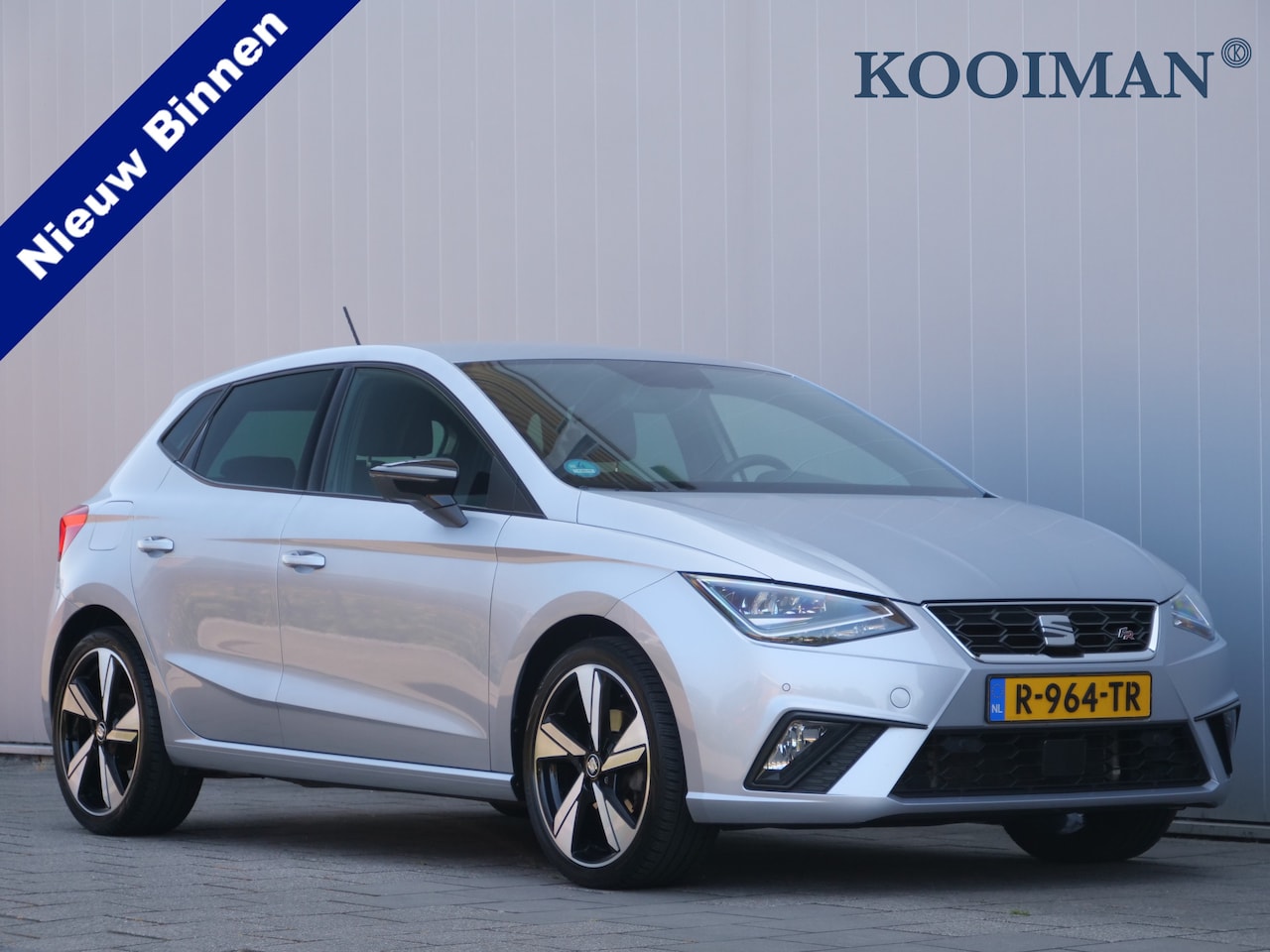 SEAT Ibiza - 1.0 TSI FR Business Intense 110Pk Apple Carplay / Camera / PDC / Navi / Cruise Control - AutoWereld.nl