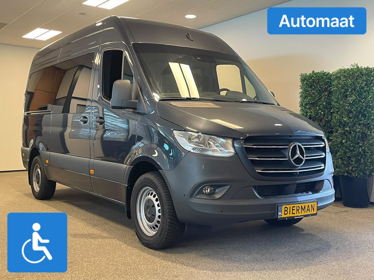Mercedes-Benz Sprinter - L2H2 Rolstoelbus Rolstoel voorin - AutoWereld.nl
