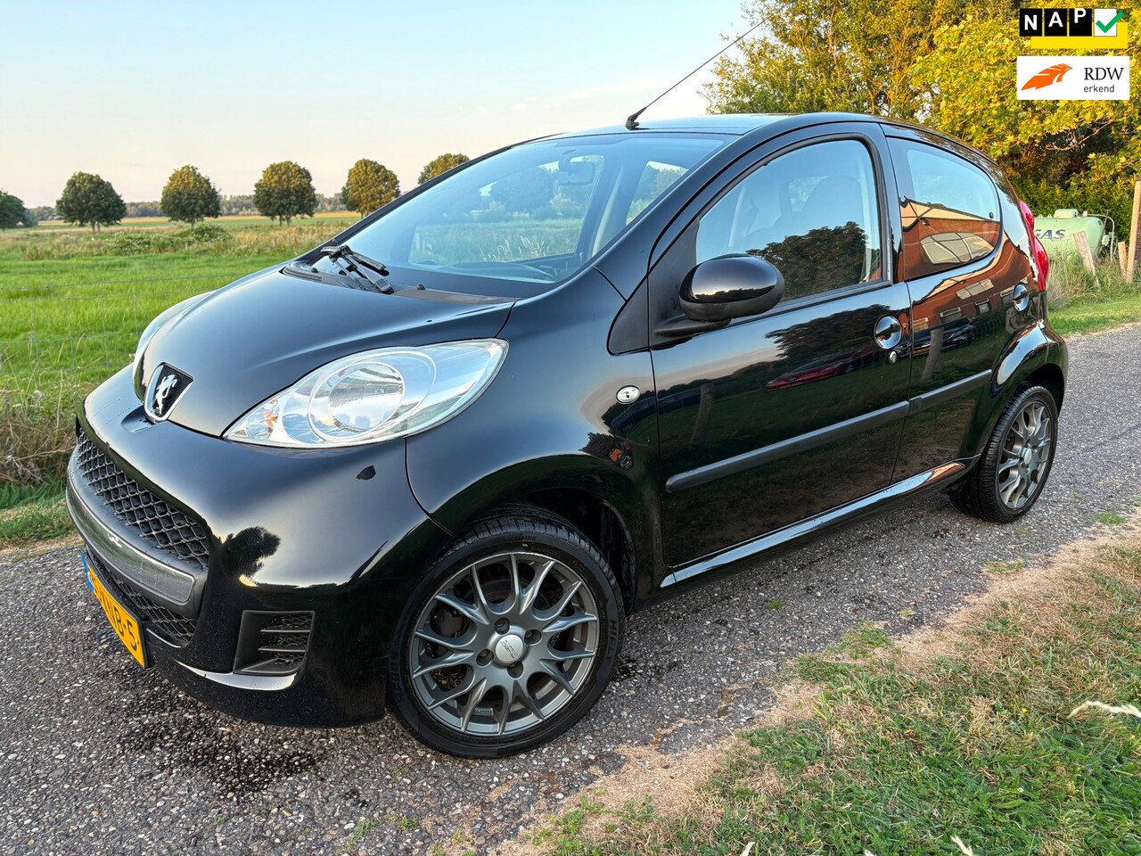 Peugeot 107 - 1.0-12V Sublime| Airco!| LM Velgen - AutoWereld.nl