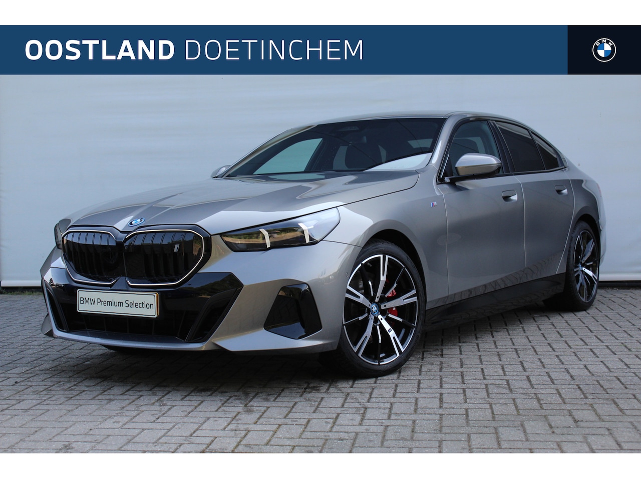 BMW i5 - xDrive40 M Sport / Adaptief onderstel professional / Adaptieve LED / Stoelventilatie / Par - AutoWereld.nl