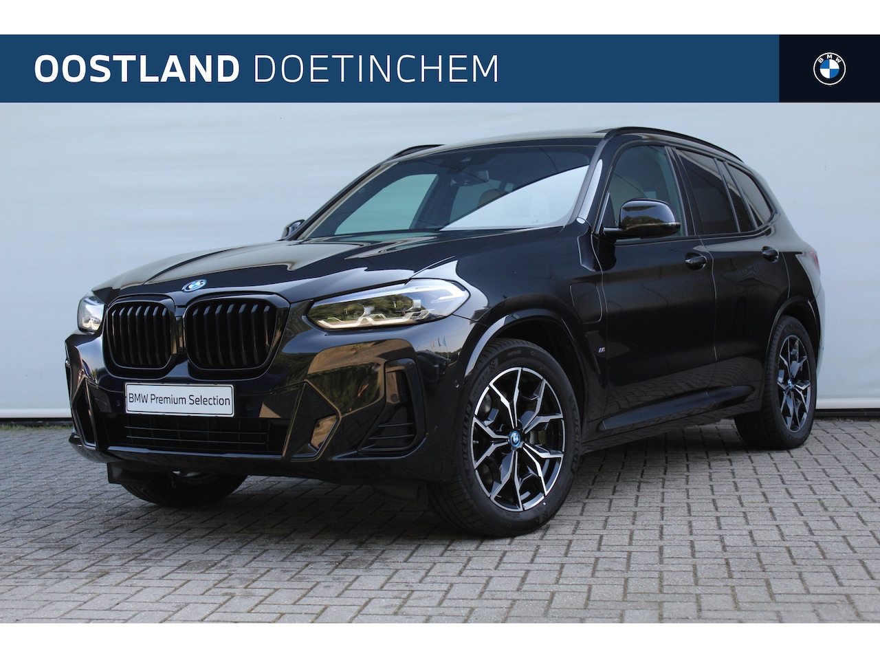 BMW X3 - xDrive30e High Executive M Sport Automaat / Panoramadak / Trekhaak / Sportstoelen / LED / - AutoWereld.nl