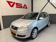 Volkswagen Polo - 1.4-16V Trendline|Airco|5deurs|Trekhaak|elektrische ramen|all-in