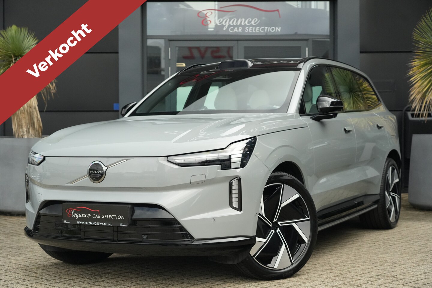 Volvo EX90 - Twin Motor Ultra 7p. 111 kWh 408pk Panoramadak/PilotAssist/B&W - AutoWereld.nl