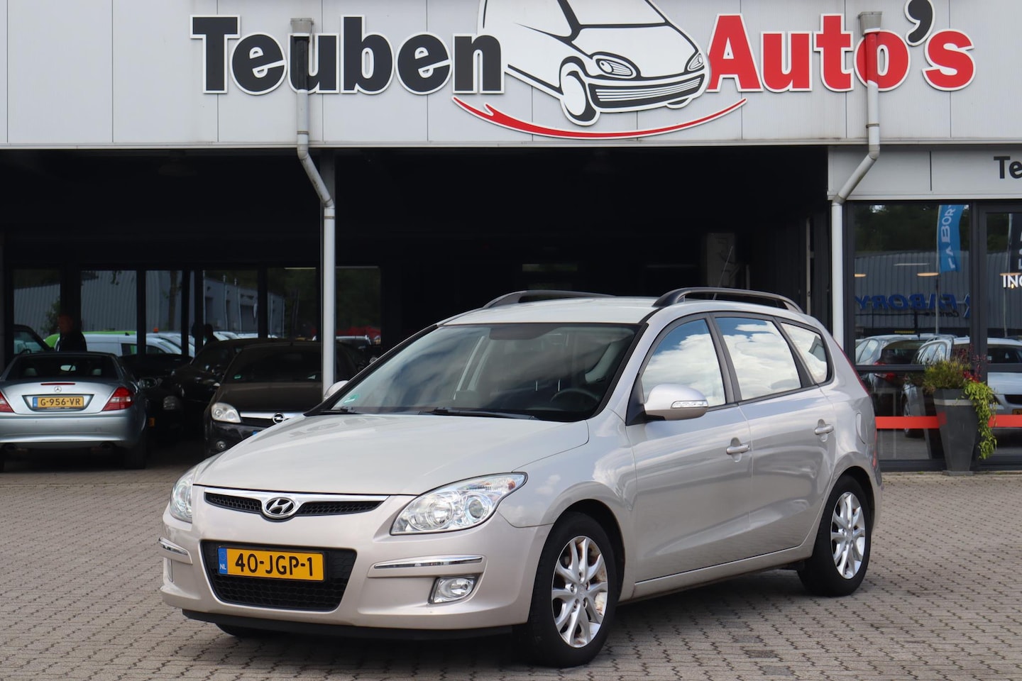 Hyundai i30 CW - 1.6 CRDi Style 1.6 CRDi Style NIeuwe APK, Trekhaak, Climate control, Elektrische ramen - AutoWereld.nl