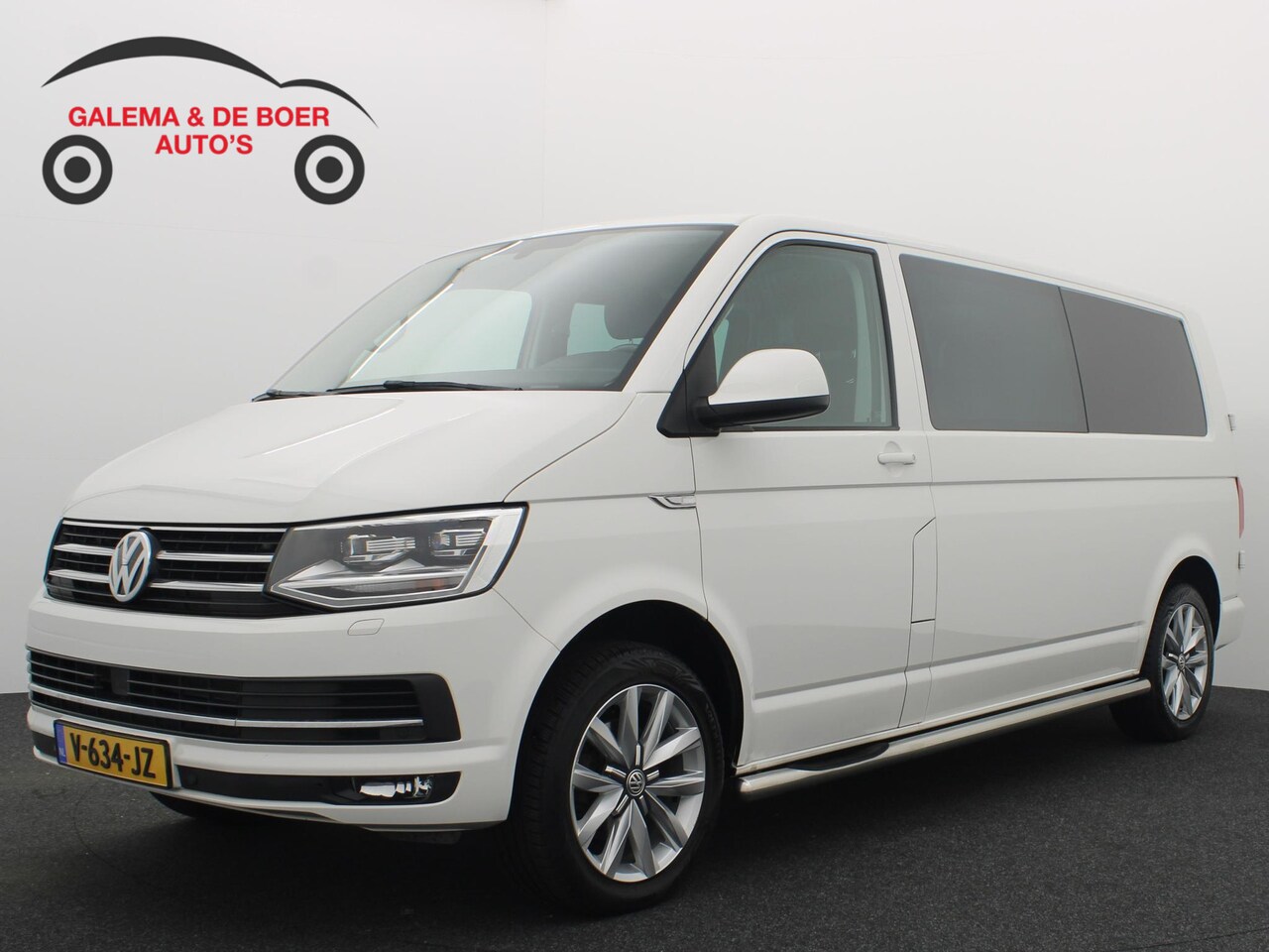 Volkswagen Transporter - 2.0 TDI L2H1 DC Highline PDC / CRUISE / FULL LED /  BLUETOOTH / TREKHAAK / NETJES! - AutoWereld.nl