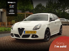Alfa Romeo Giulietta - 1.4 Turbo | Schaalstoelen | Sprint | 18" | Dyn.Clignoteurs | All Black