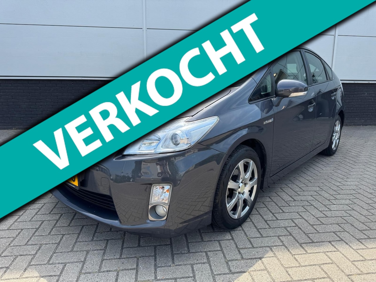 Toyota Prius - 1.8 Comfort Cruise - trekhaak - NAP - clima - hud - 1e eigenaar - AutoWereld.nl