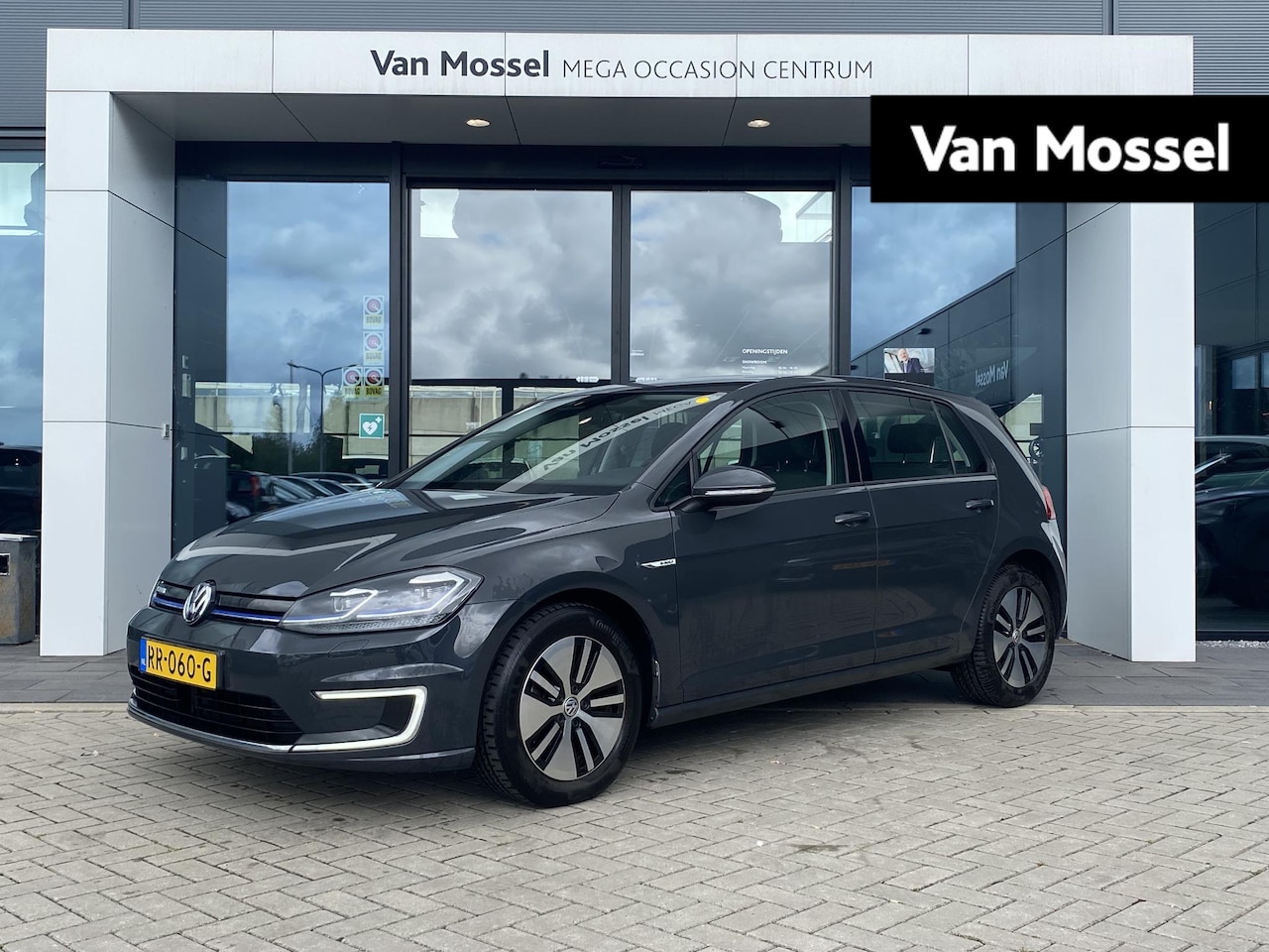 Volkswagen e-Golf - e-Golf | CAMERA | STOELVERWARMING | VOORRUITVERWARMING | CLIMATE CONTROL | ADAPTIEF CRUISE - AutoWereld.nl