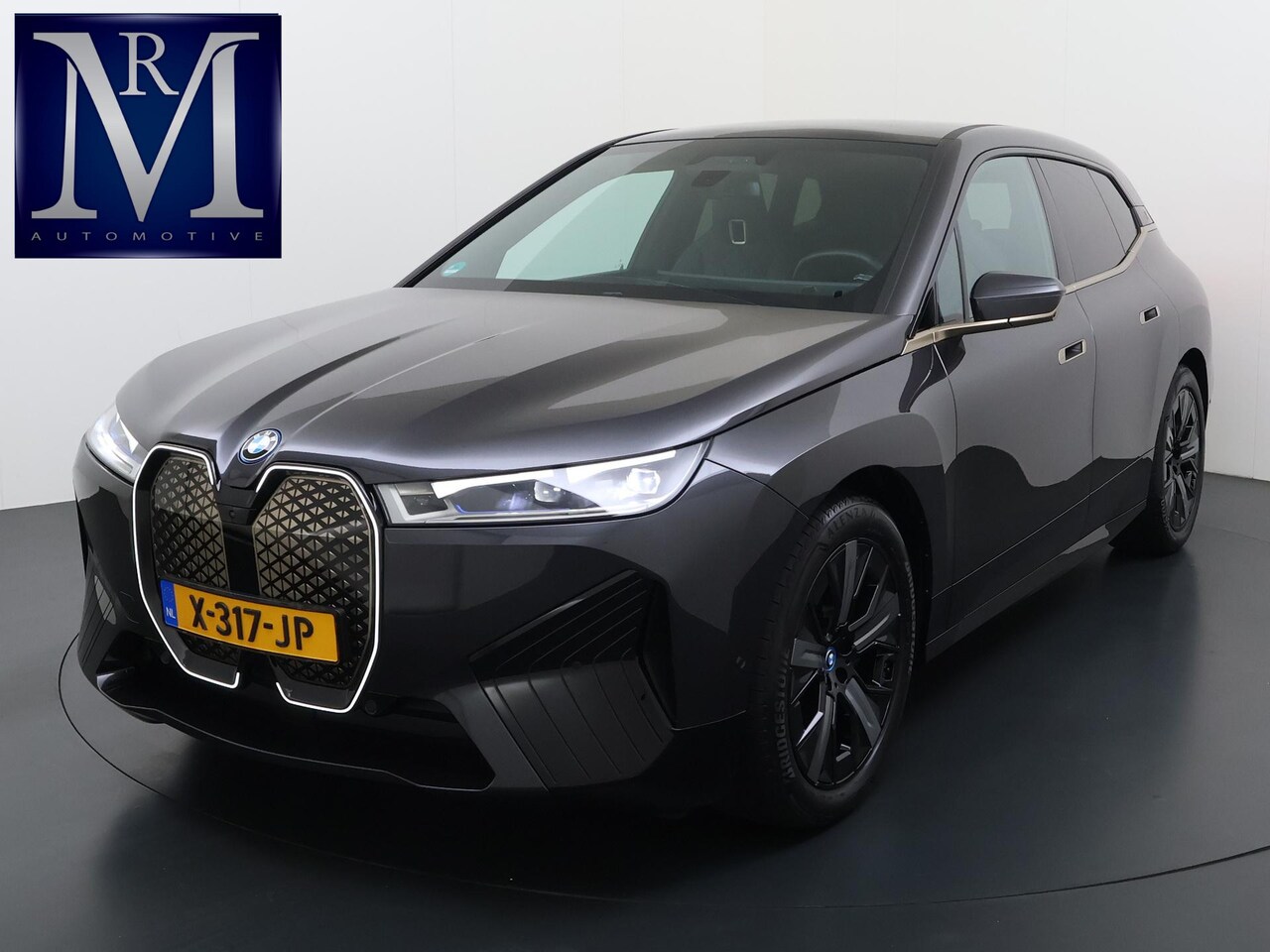 BMW iX - xDrive40 Business Edition Plus 77 kWh SOH 100% | DRIVING ASSISTENT PROF. | STOEL + STUURVE - AutoWereld.nl