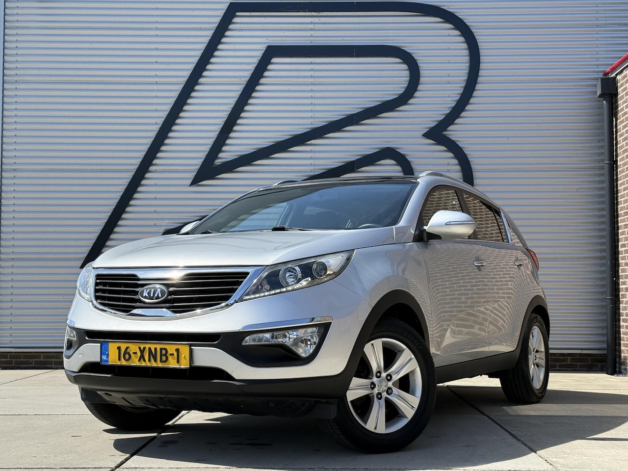 Kia Sportage - 2.0 X-ecutive Plus Pack 2e Eigenaar|Schuifdak|Trekhaak|Clima|Cruise|Elek Ramen|LM Velgen|P - AutoWereld.nl