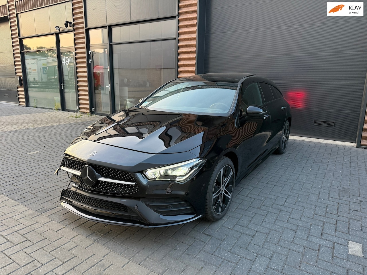 Mercedes-Benz CLA-klasse Shooting Brake - 250 e AMG Line - Full option - Pano - 360 - Memory - Sfeerverlichting - AutoWereld.nl