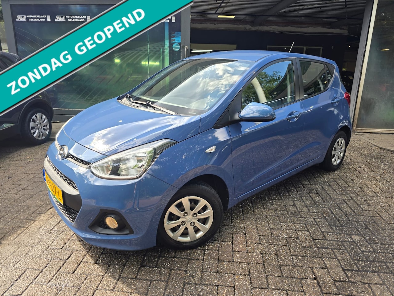 Hyundai i10 - 1.0i i-Motion Comfort | 2E EIGENAAR | 3\6 of 12MND GARANTIE | AIRCO | CRUISE | ELEC RAMEN - AutoWereld.nl