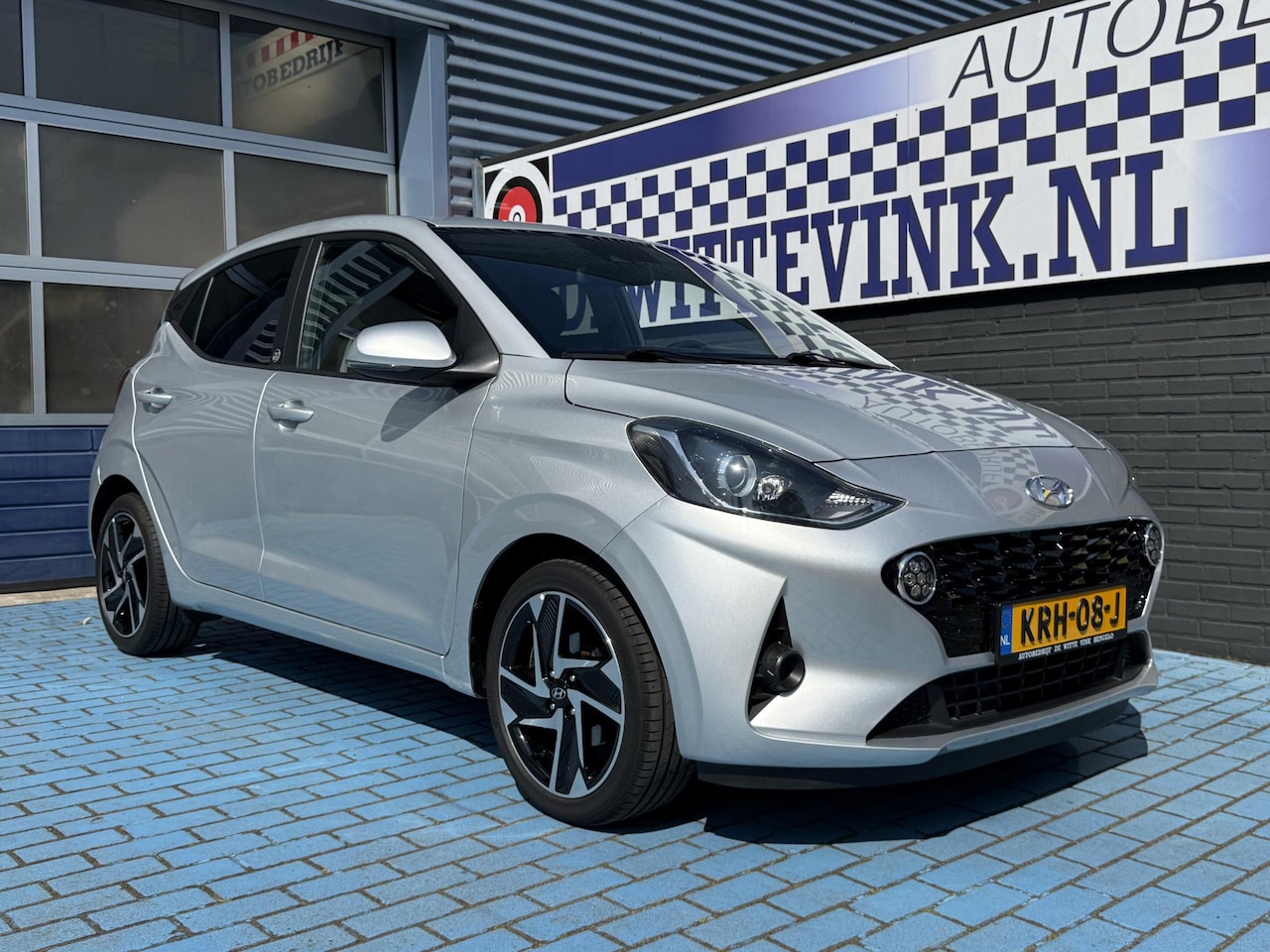 Hyundai i10 - 1.0 CRUISE STOEL+STUUR VERW. APPLE P-CAM - AutoWereld.nl
