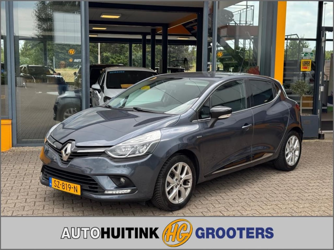 Renault Clio - 0.9 TCe Limited - navi - sensoren - AutoWereld.nl