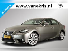 Lexus IS - 300h Business Line, Parkeersensoren, Halfleder, Dealer onderhouden