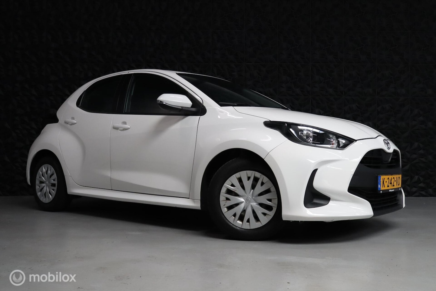 Toyota Yaris - 1.0 VVT-i Active | Keyless | Camera | Carplay | - AutoWereld.nl
