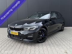 BMW 3-serie Touring - 330e Touring xDrive M-pakket/Laser/Pano/Trekhaak/ACC/19 inch