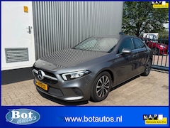 Mercedes-Benz A-klasse - 180 d Business Line / AUTOMAAT / 1E EIGENAAR / HALF LEDER / NL-AUTO / STOELVERWARMING / NA