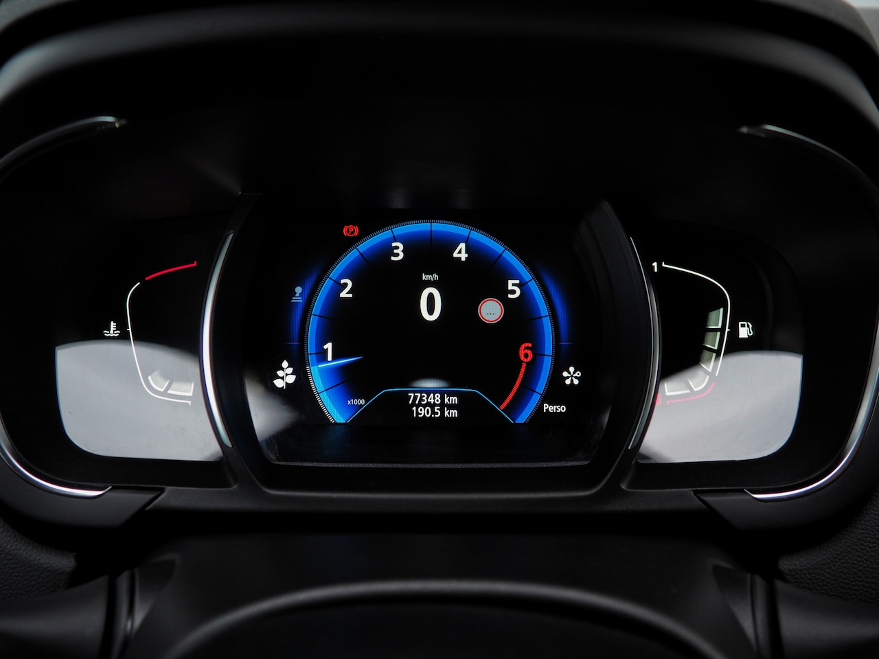 Renault Scénic - 1.2 TCe Intens CLIMA CRUISE CAMERA NAVI