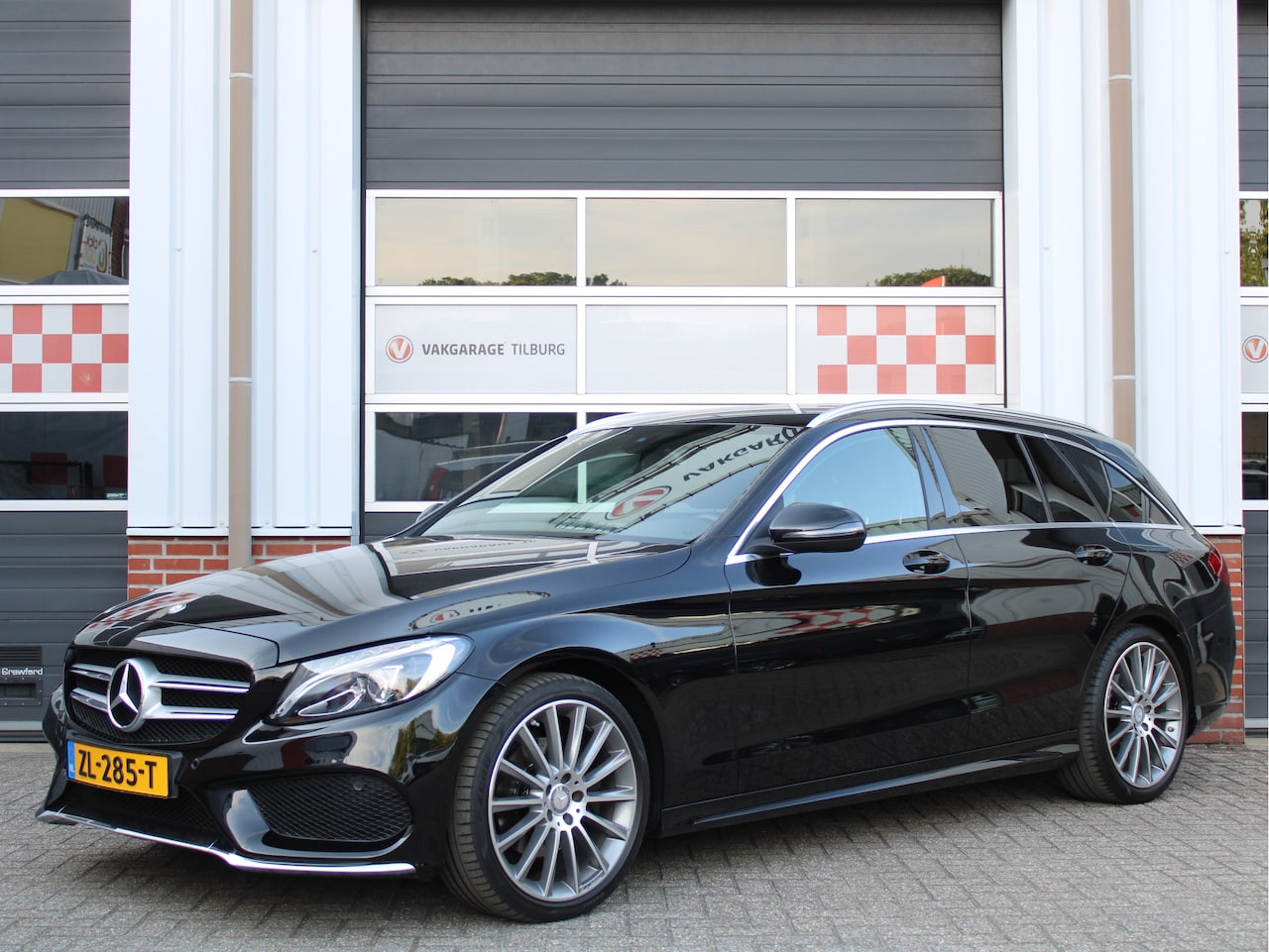 Mercedes-Benz C-klasse Estate - 180 AMG Sport Edition Automaat /NAVI/Cruise/Camera/LED/Leder/19'LM/PDC/Keyless/Stoelverwar - AutoWereld.nl