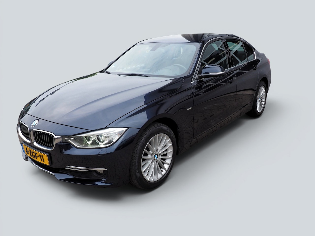 BMW 3-serie - 316I Executive CLIMA CRUISE NAVI STOELVERW.