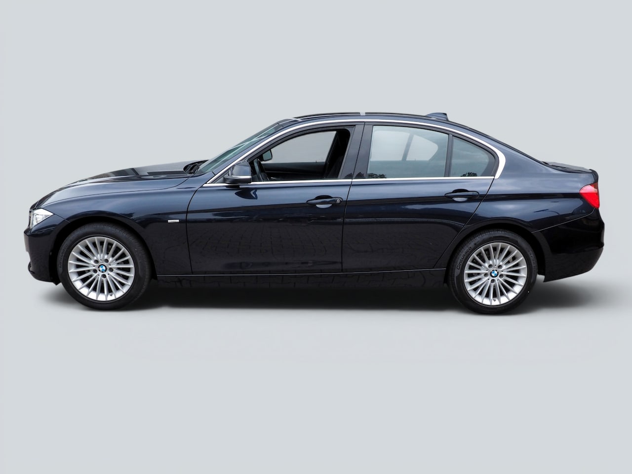 BMW 3-serie - 316I Executive CLIMA CRUISE NAVI STOELVERW.
