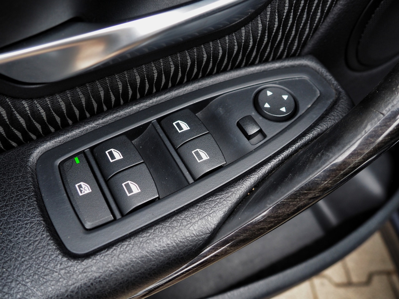 BMW 3-serie - 316I Executive CLIMA CRUISE NAVI STOELVERW.