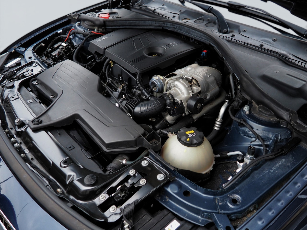 BMW 3-serie - 316I Executive CLIMA CRUISE NAVI STOELVERW.