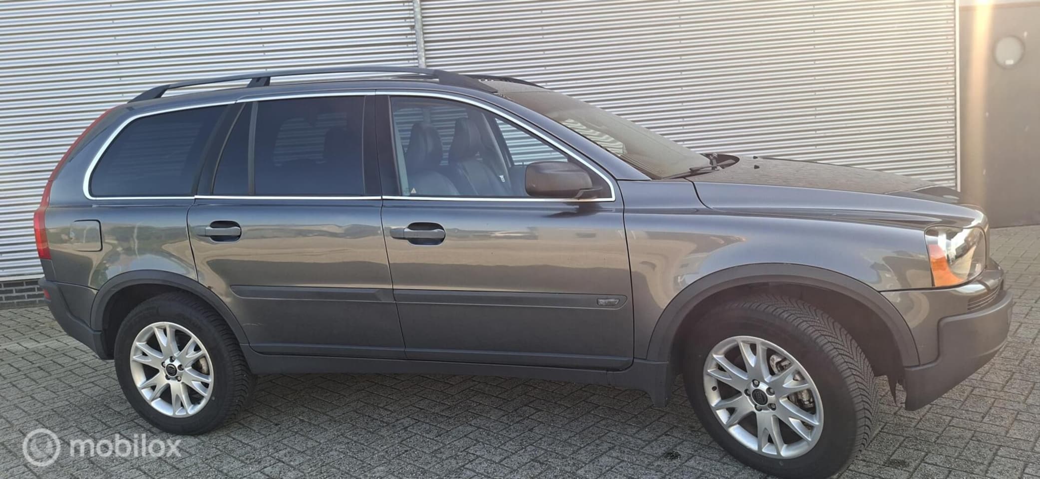 Volvo XC90 - 2.5 T Kinetic 2.5 T Kinetic - AutoWereld.nl