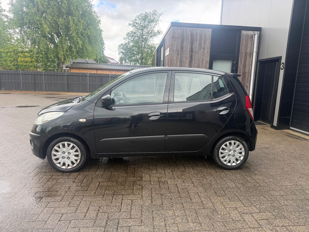 Hyundai i10 - 1.25i Dynamic Cool | AIRCO | ELEK.RAMEN | NAP | APK|RADIO CD/USB/AUX|LAGE KM STAND| - AutoWereld.nl