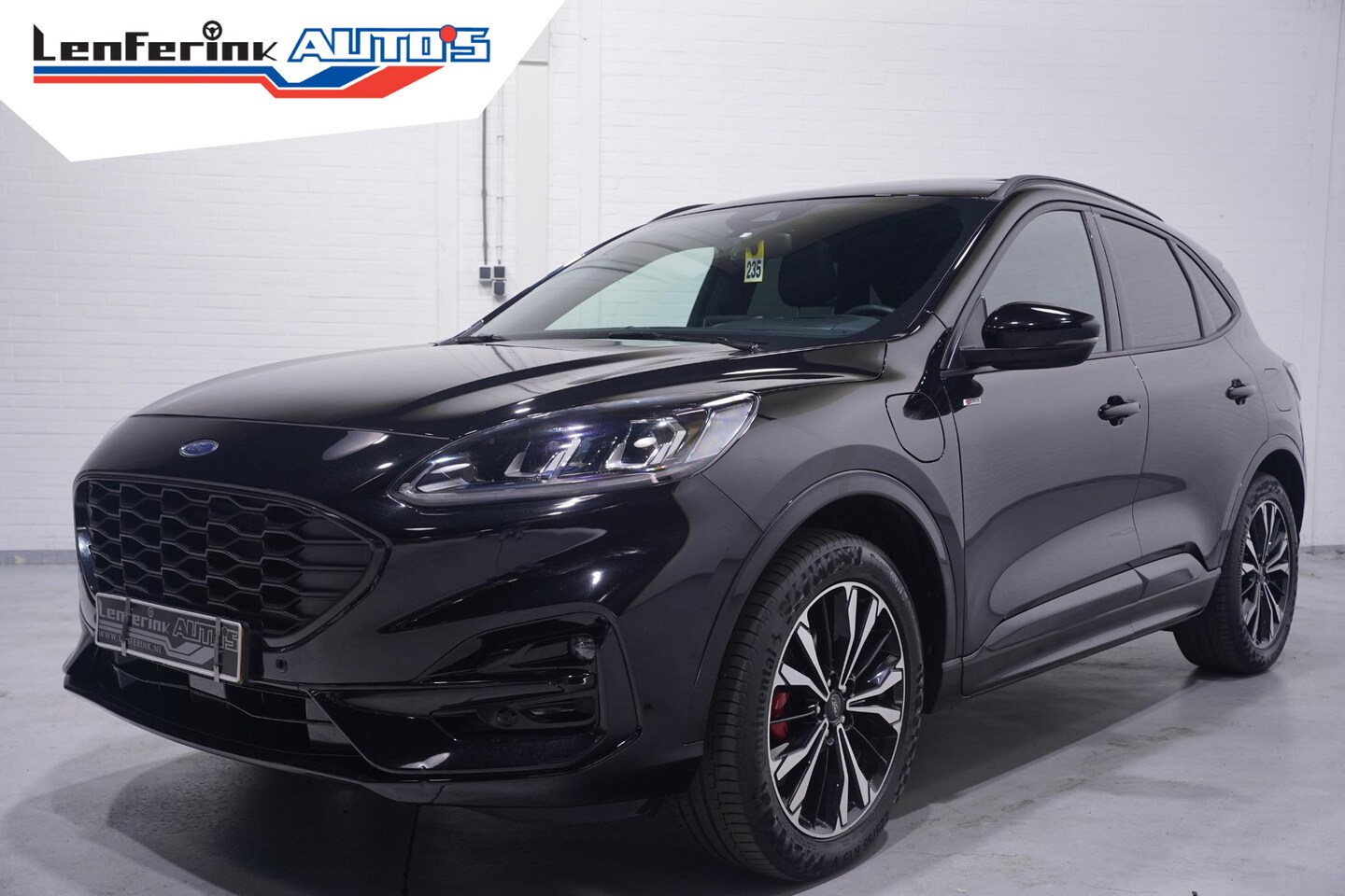 Ford Kuga - 2.5 PHEV ST-Line X SOH 89% NAP 2e-eigen. Navi Pano-dak PDC v+a HUD 19"-LMV leder-alcantara - AutoWereld.nl