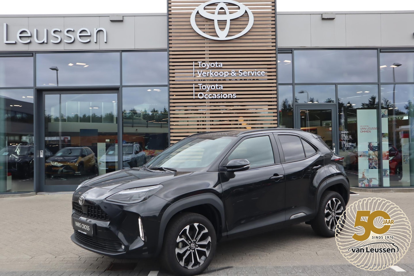 Toyota Yaris Cross - 1.5 HYBRID 115 DYNAMIC STOEL/STUURVERW CAMERA APPLE/ANDROID 17 '' LM-VELGEN LED KEYLESS AD - AutoWereld.nl