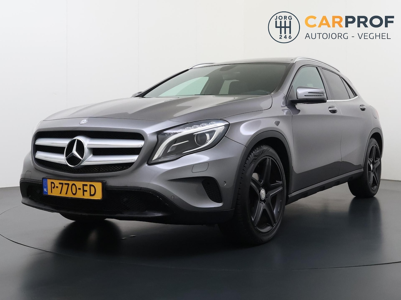 Mercedes-Benz GLA-Klasse - 200 Prestige Panoramadak ECC Camera Led Trekhaak Stoelverwarming - AutoWereld.nl