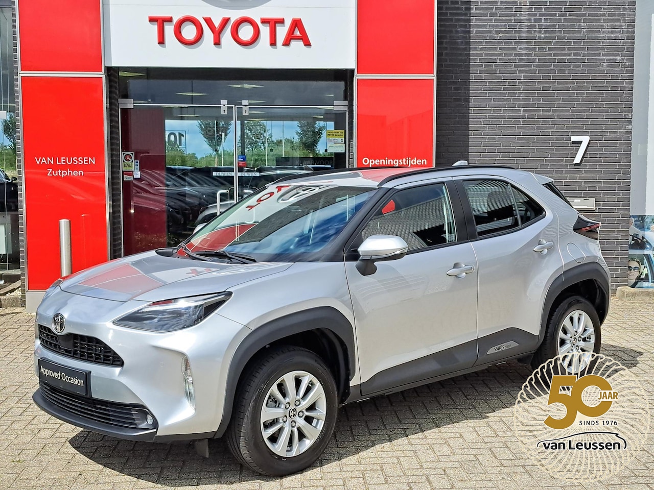 Toyota Yaris Cross - 1.5 Hybrid 115 Active COMFORT PACK THUISKOMER STOEL- STUUR- EN VOORRUITVERWARMING PDC V+A - AutoWereld.nl