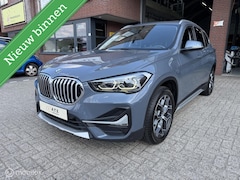 BMW X1 - xDrive25e High Executive LEDER*PANO-DAK*HUD*LED*CAMERA
