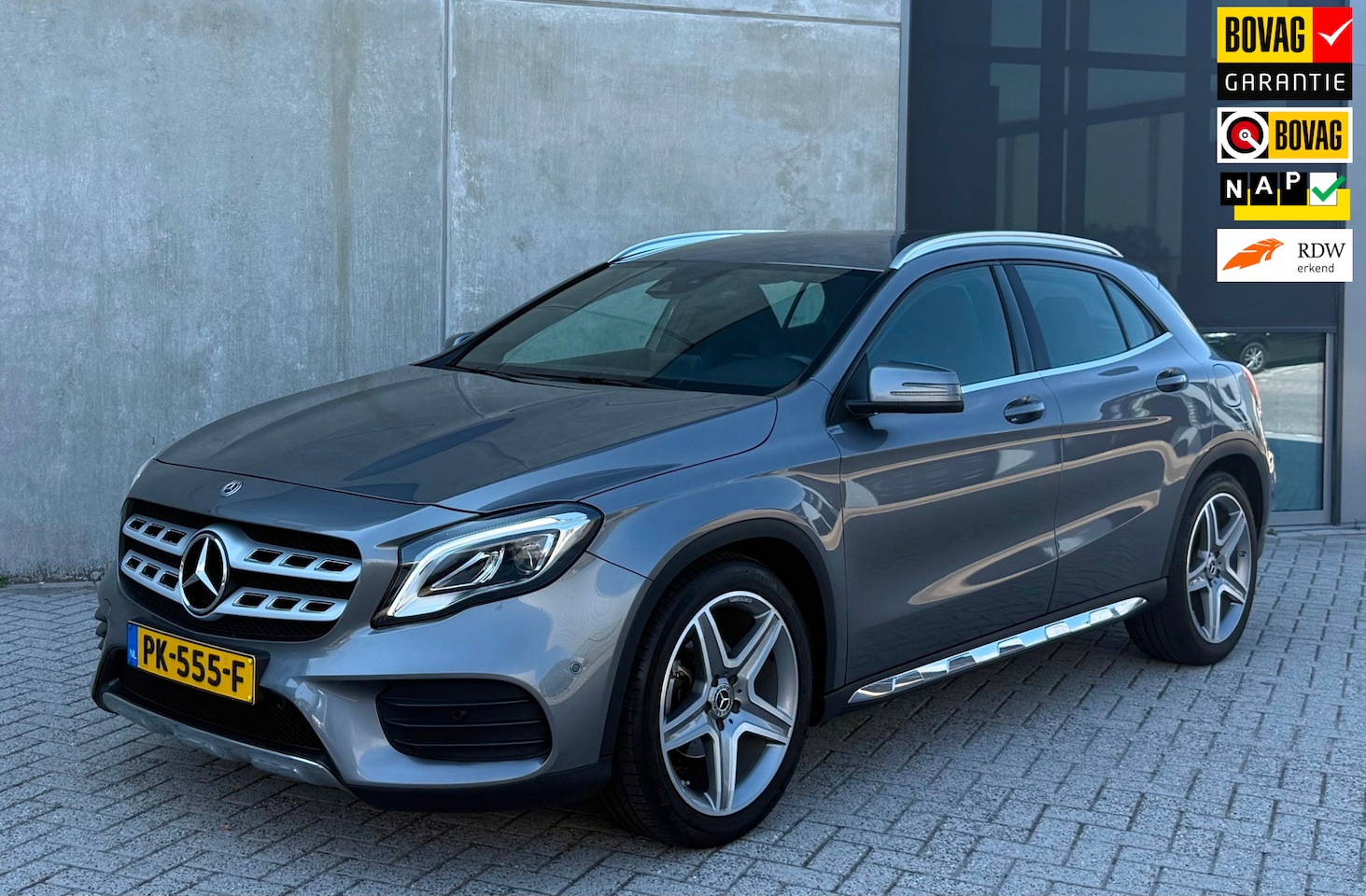 Mercedes-Benz GLA-Klasse - 180 BS 2017 Grijs AMG NAP|LED|APK - AutoWereld.nl