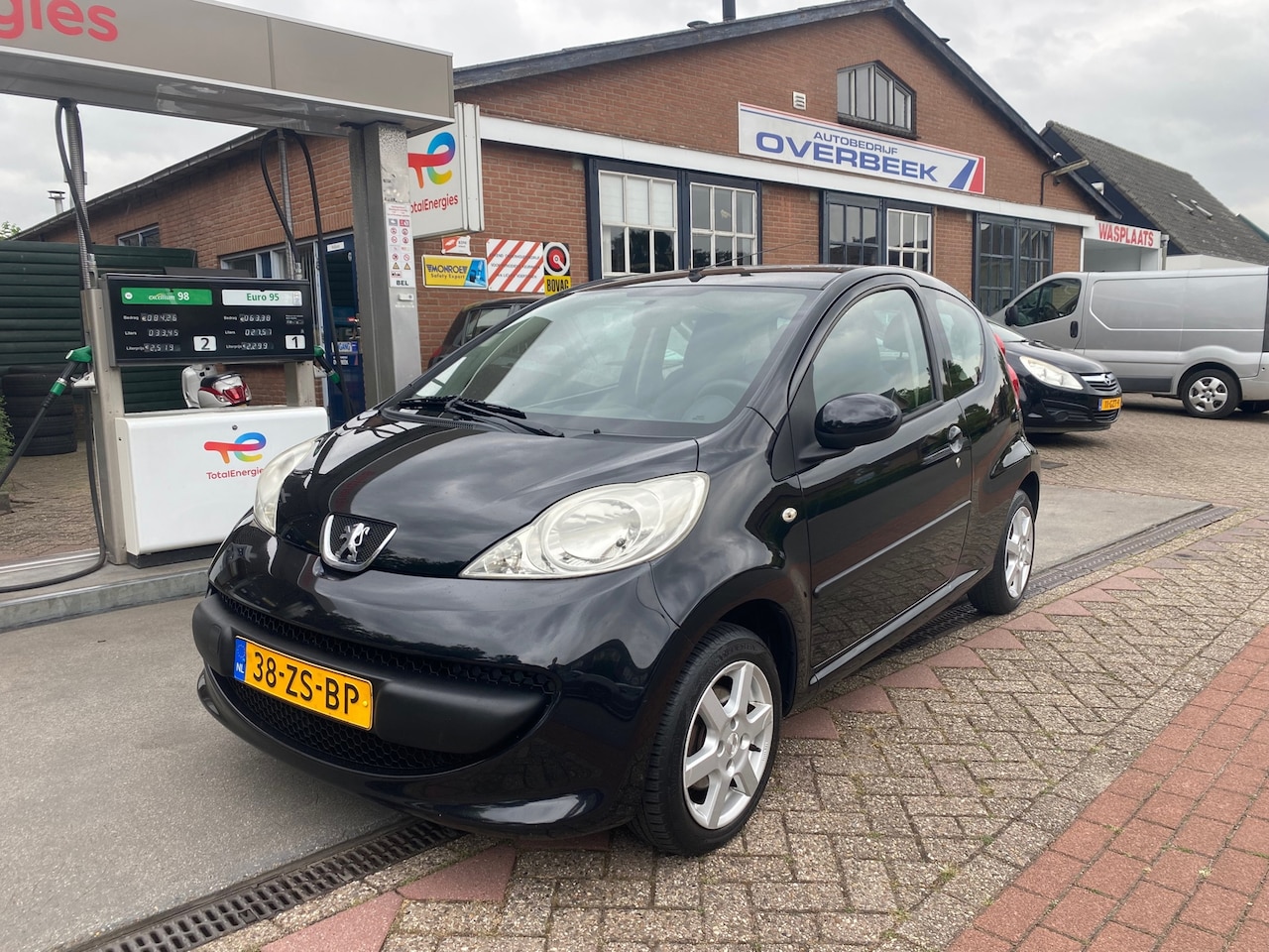Peugeot 107 - 1.0-12V XS 1.0-12V XS,Automaat - AutoWereld.nl
