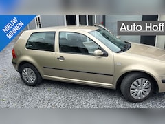 Volkswagen Golf - 1.6-16V Comfortline | Airco | Cruise Control | Elekt. Ramen | Trekhaak | Nieuwe APK