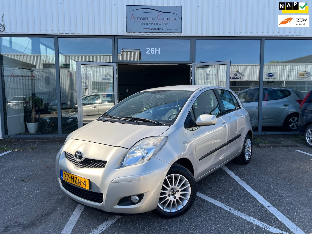 Toyota Yaris - 1.3 VVTi Aspiration CLIMA | NAVI | ONDERHOUDEN | NAP | APK | - AutoWereld.nl