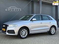 Audi Q3 - 1.4 TFSI CoD, S-line, Bi-Xenon, PDC, Elektrisch klep, Trekhaak, Zeer netjes