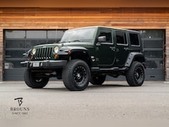 Jeep Wrangler Unlimited - 3.8 Sahara Automaat 200pk | Freedom Top |