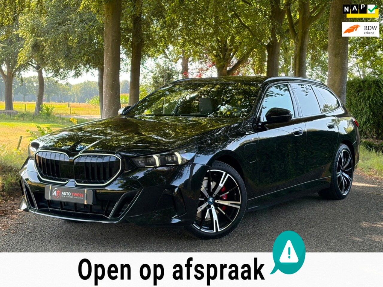 BMW 5-serie Touring - 530e Touring M-sport 2024 / memory / lazer / HUD / hk / Bomvol - AutoWereld.nl