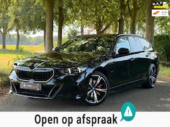 BMW 5-serie Touring - 530e Touring M-sport 2024 / memory / lazer / HUD / hk / Bomvol