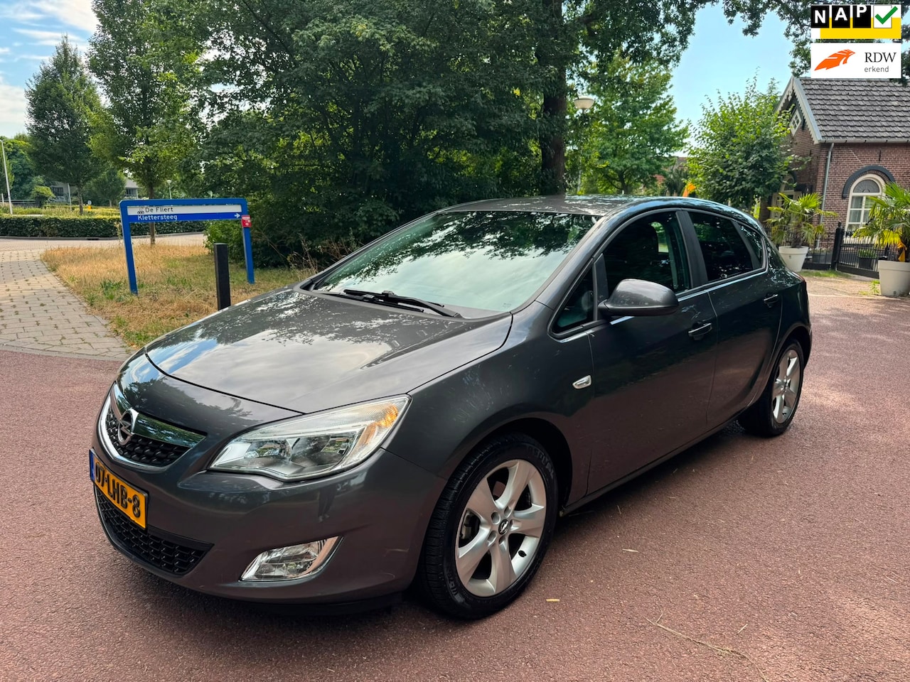 Opel Astra - 1.6 Edition / Airco / CarPlay / Aux / Apk / Nap / PDC - AutoWereld.nl
